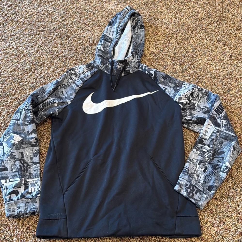 Nike sweatshirt